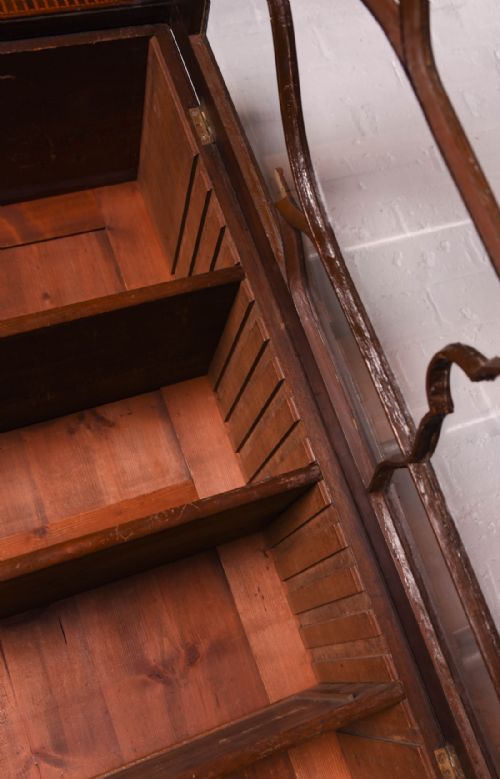 fig 1. Georgian mahogany Secretaire bookcase