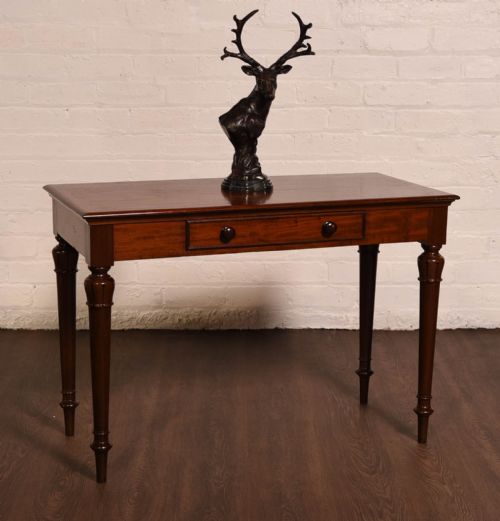 An Elegant Victorian Mahogany Side Table