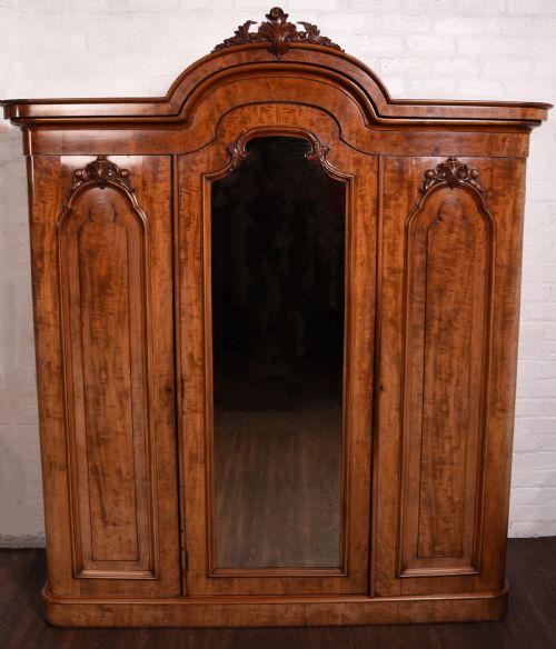 Outstanding Victorian Carved Mahogany 3 Door Wardrobe