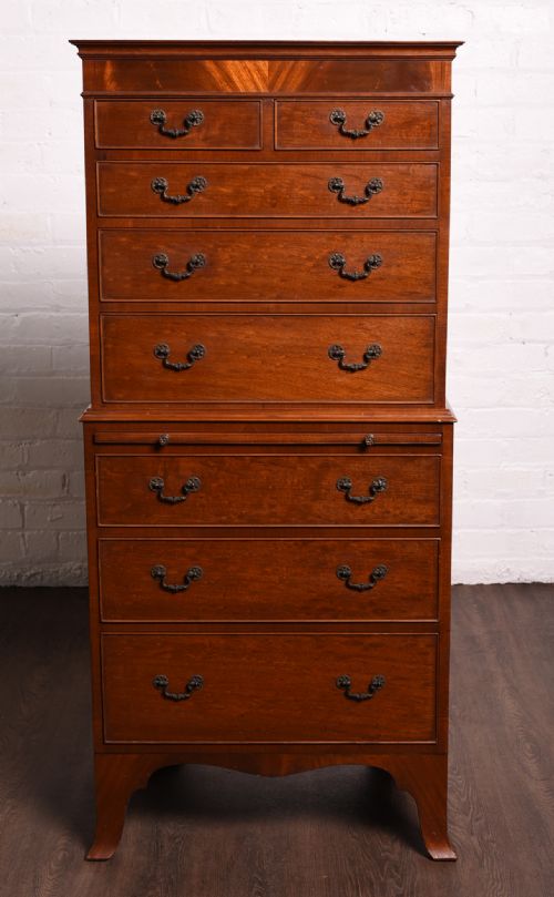 Outstanding Quality Edwardian Mahogany Chest on Chest of Neat Proportions