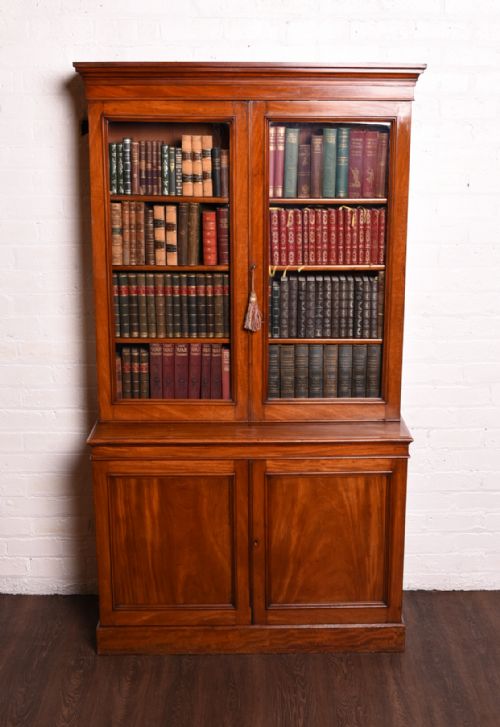 Victorian Qaulity Mahogany 2 Door Cabinet Bookcase