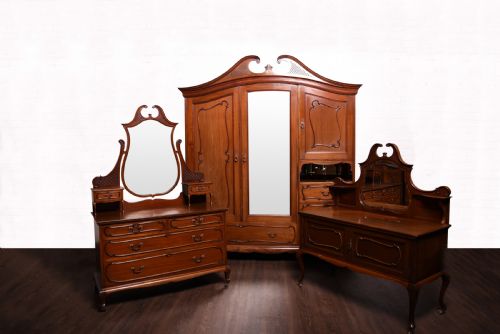 Stunning Quality Edwardian Mahogany 3 Piece Bedroom Suite