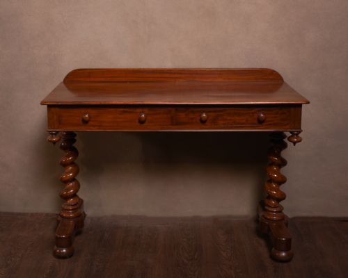 Stunning Victorian Mahogany Barley Twist Side Table