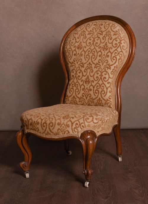 Victorian Walnut Spoon Back Nursing Chair