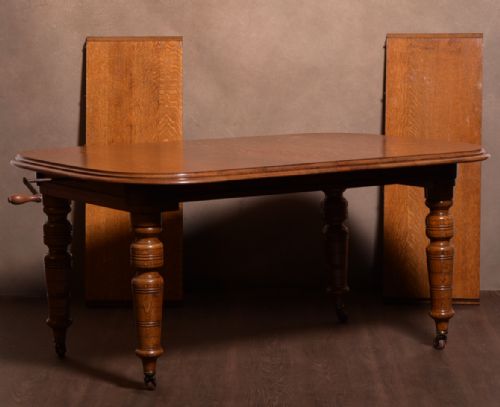 Victorian Oak Extending Table with 2 Leaves