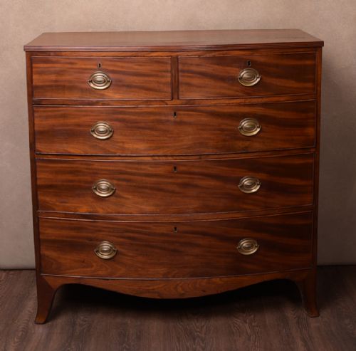 Georgian Mahogany 2 Over 3 Bow Front Chest of Drawers