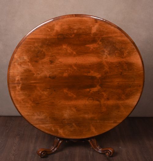 Beautiful Victorian Rosewwod Round Snap Top  Table
