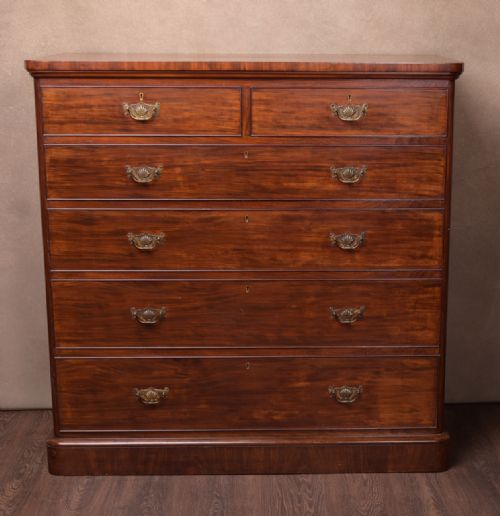 Fabulous Quality Mahogany Chest of Drawers by Edwards and Roberts