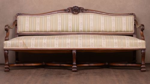 Stunning Quality Carved Walnut Settee