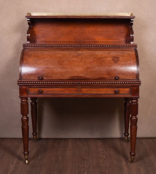 Fantastic Quality Victorian Mahogany Cylinder Desk