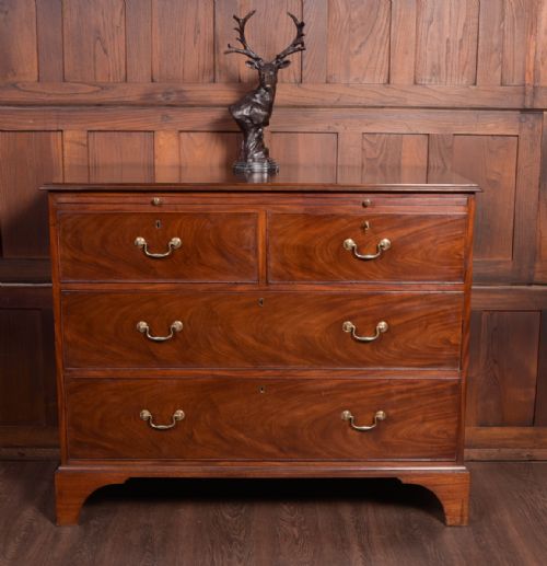 Handsome Georgian Mahogany Chest of Drawers
