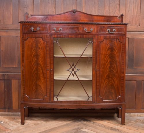 Quality Edwardian Mahogany Bow Fronted Side Cabinet