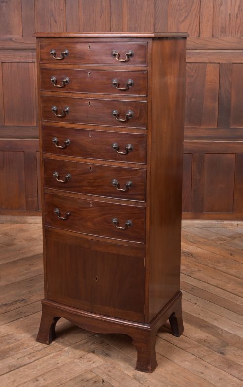 Edwardian Mahogany Bow Fronted Chest of Drawers