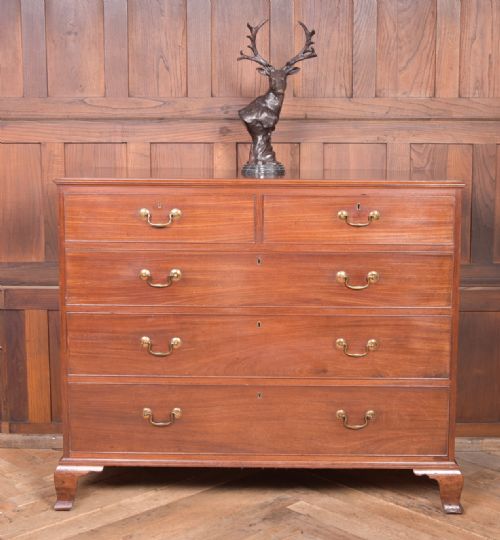 GEORGIAN MAHOGANY 2 OVER 3 CHEST OF DRAWERS - ADDITIONAL PHOTO 2