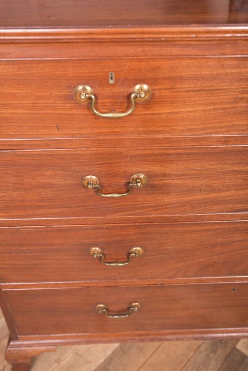 GEORGIAN MAHOGANY 2 OVER 3 CHEST OF DRAWERS - ADDITIONAL PHOTO 3