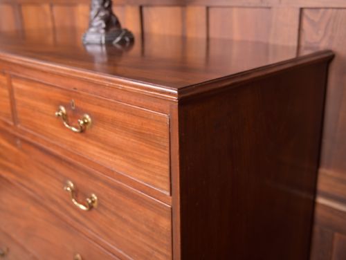 GEORGIAN MAHOGANY 2 OVER 3 CHEST OF DRAWERS - ADDITIONAL PHOTO 4