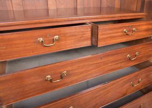 GEORGIAN MAHOGANY 2 OVER 3 CHEST OF DRAWERS - ADDITIONAL PHOTO 8