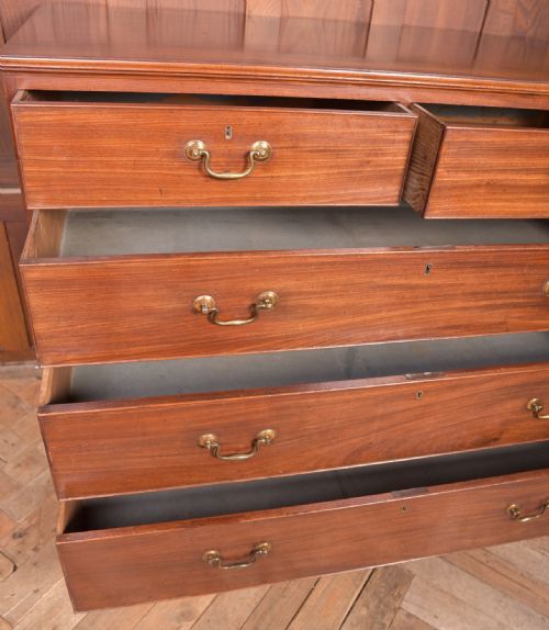 GEORGIAN MAHOGANY 2 OVER 3 CHEST OF DRAWERS - ADDITIONAL PHOTO 9