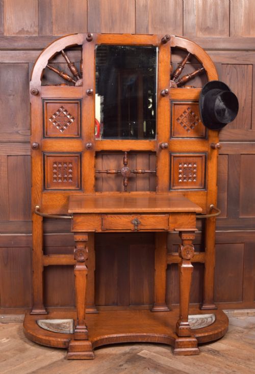 Fantastic Victorian Oak Hall Stand