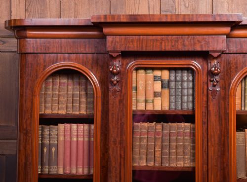 VICTORIAN MAHOGANY BREAKFRONT BOOKCASE - ADDITIONAL PHOTO 1