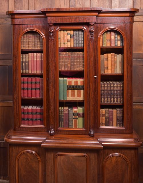 VICTORIAN MAHOGANY BREAKFRONT BOOKCASE - ADDITIONAL PHOTO 2