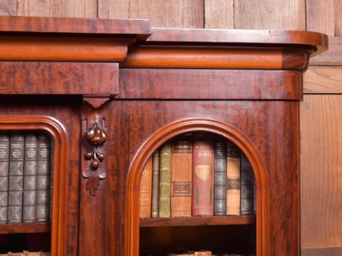 VICTORIAN MAHOGANY BREAKFRONT BOOKCASE - ADDITIONAL PHOTO 4