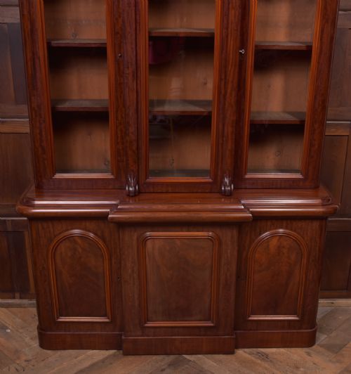 VICTORIAN MAHOGANY BREAKFRONT BOOKCASE - ADDITIONAL PHOTO 18