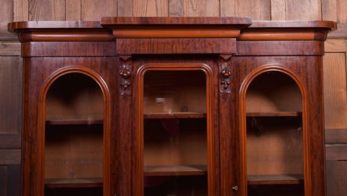 VICTORIAN MAHOGANY BREAKFRONT BOOKCASE - ADDITIONAL PHOTO 20