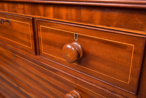 MAHOGANY CHEST OF DRAWERS - ADDITIONAL PHOTO 2