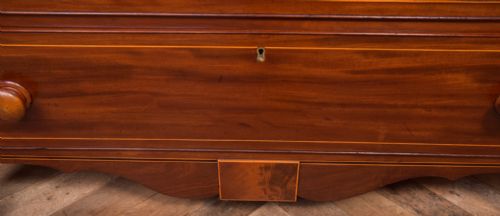 MAHOGANY CHEST OF DRAWERS - ADDITIONAL PHOTO 4