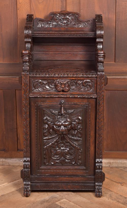 Edwardian Oak Carved Purdonium /Coal Depo by Edwards and Roberts