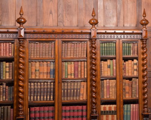 VICTORIA OAK BARLEY TWIST BOOKCASE - ADDITIONAL PHOTO 3