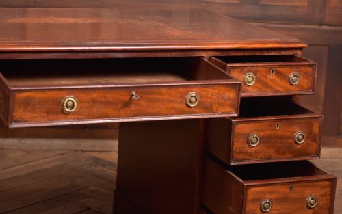 EDWARDIAN MAHOGANY KNEE HOLE DESK - ADDITIONAL PHOTO 12
