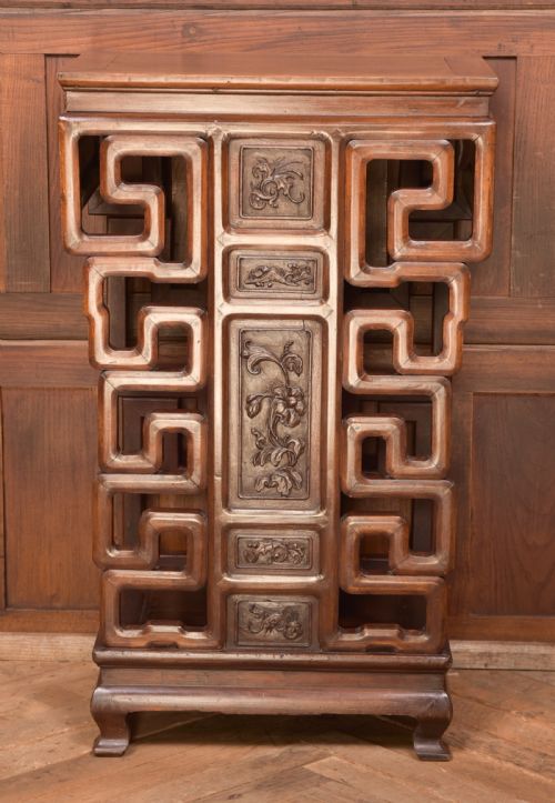 Oriental Vase Stand
