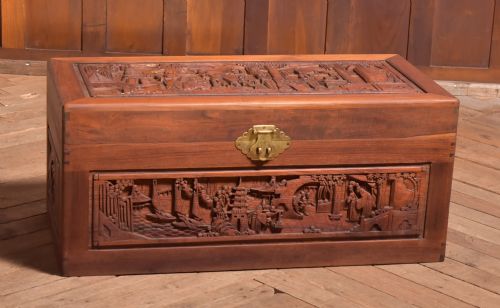 Chinese Camphor Wood Blanket / Storage Box