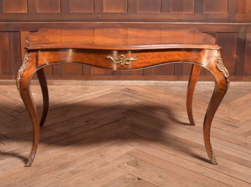 VICTORIAN CENTRE TABLE