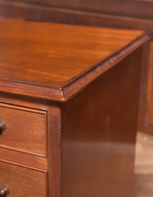 MAHOGANY KNEE HOLE DESK - ADDITIONAL PHOTO 5