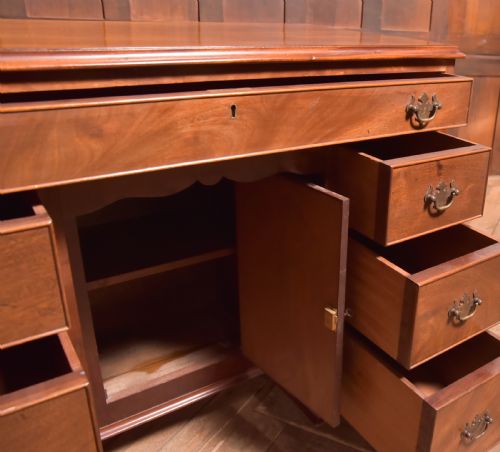 MAHOGANY KNEE HOLE DESK - ADDITIONAL PHOTO 12