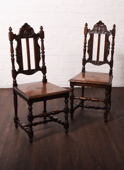 PAIR OF OAK HALL CHAIRS