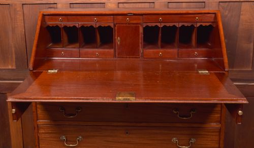 GEORGIAN MAHOGANY WRITING BUREAU - ADDITIONAL PHOTO 14