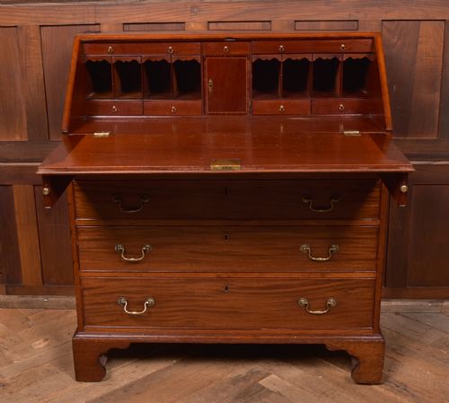 GEORGIAN MAHOGANY WRITING BUREAU - ADDITIONAL PHOTO 15