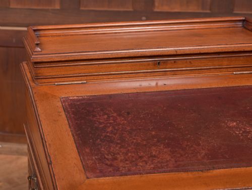 fig 2. John Taylor & Son of Edinburgh Walnut Davenport