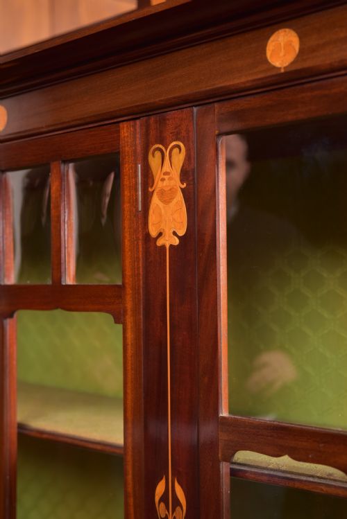 ART NOUVEAU MAHOGANY DISPLAY CABINET - ADDITIONAL PHOTO 11