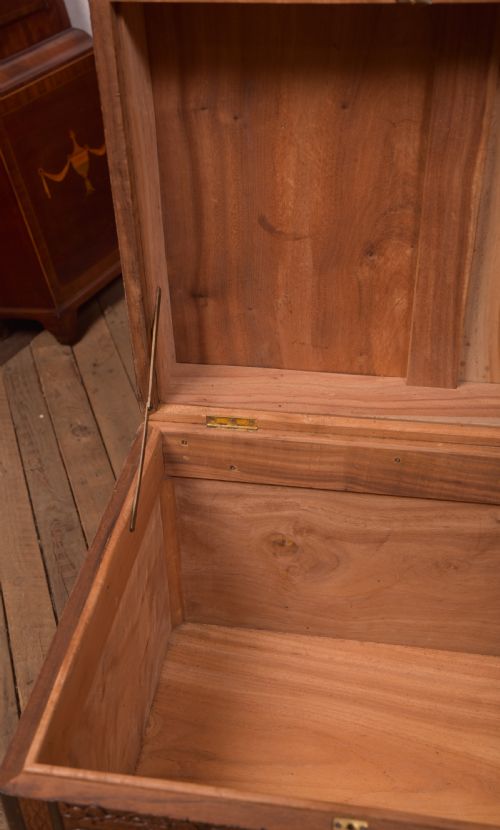 CHINESE CAMPHOR WOOD STORAGE BLANKET BOX - ADDITIONAL PHOTO 11