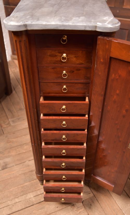 VICTORIAN MAHOGANY COLLECTORS CABINET - ADDITIONAL PHOTO 6