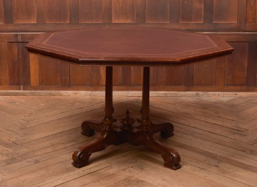VICTORIAN MAHOGANY CENTRE TABLE