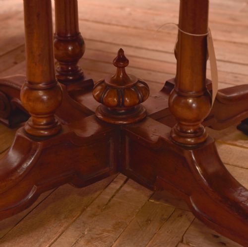 VICTORIAN MAHOGANY CENTRE TABLE - ADDITIONAL PHOTO 9