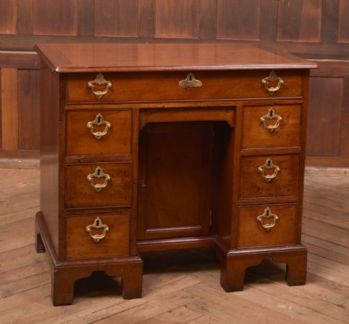 Georgian Mahogany Knee Hole Desk