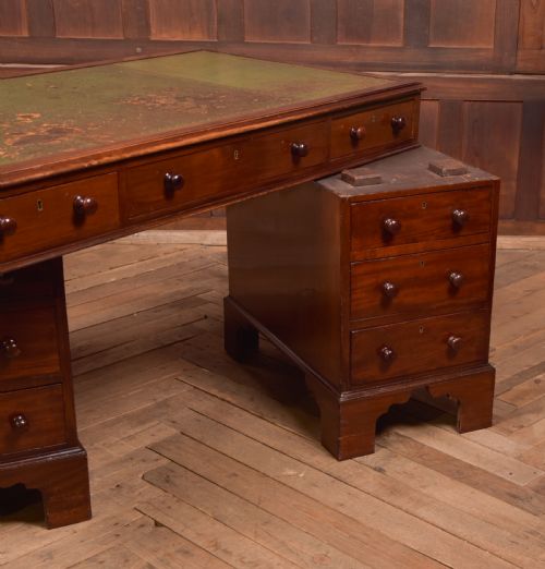 VICTORIAN MAHOGANY KNEE HOLE DESK - ADDITIONAL PHOTO 11