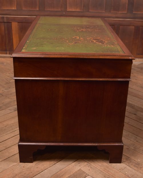 VICTORIAN MAHOGANY KNEE HOLE DESK - ADDITIONAL PHOTO 13